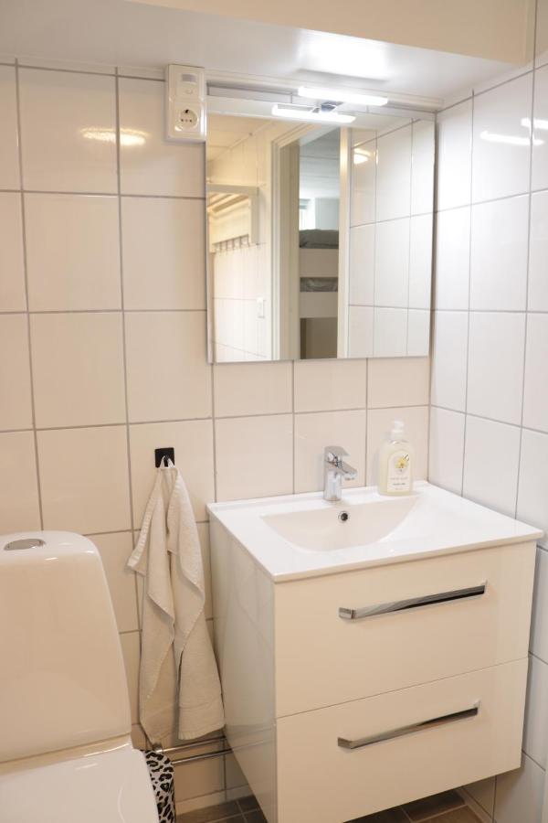 Kaerraton Centrala Apartment Ahus